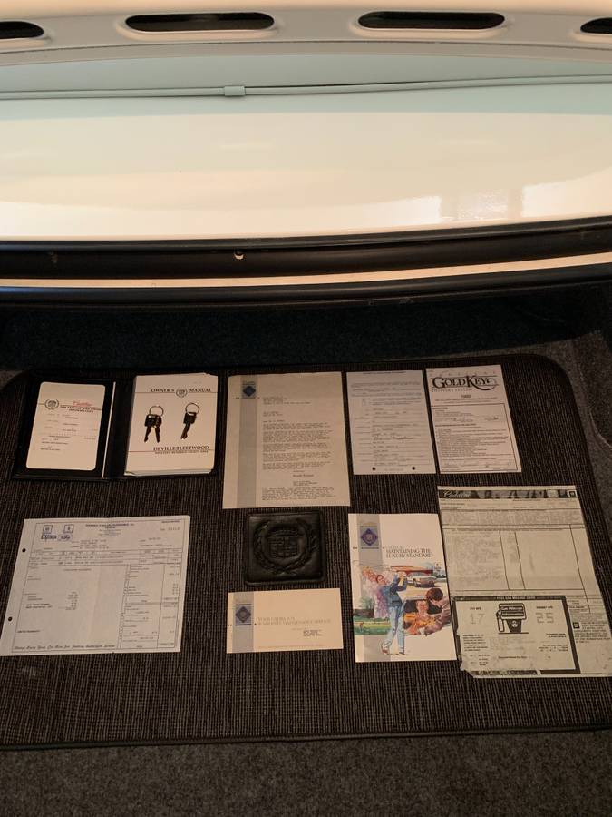 Cadillac-Deville-coupe-deville-1989-white-7