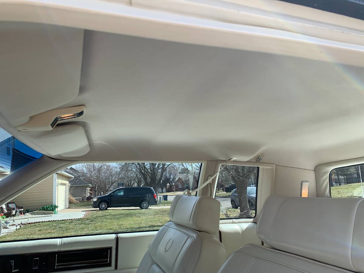 Cadillac-Deville-coupe-deville-1989-white-9