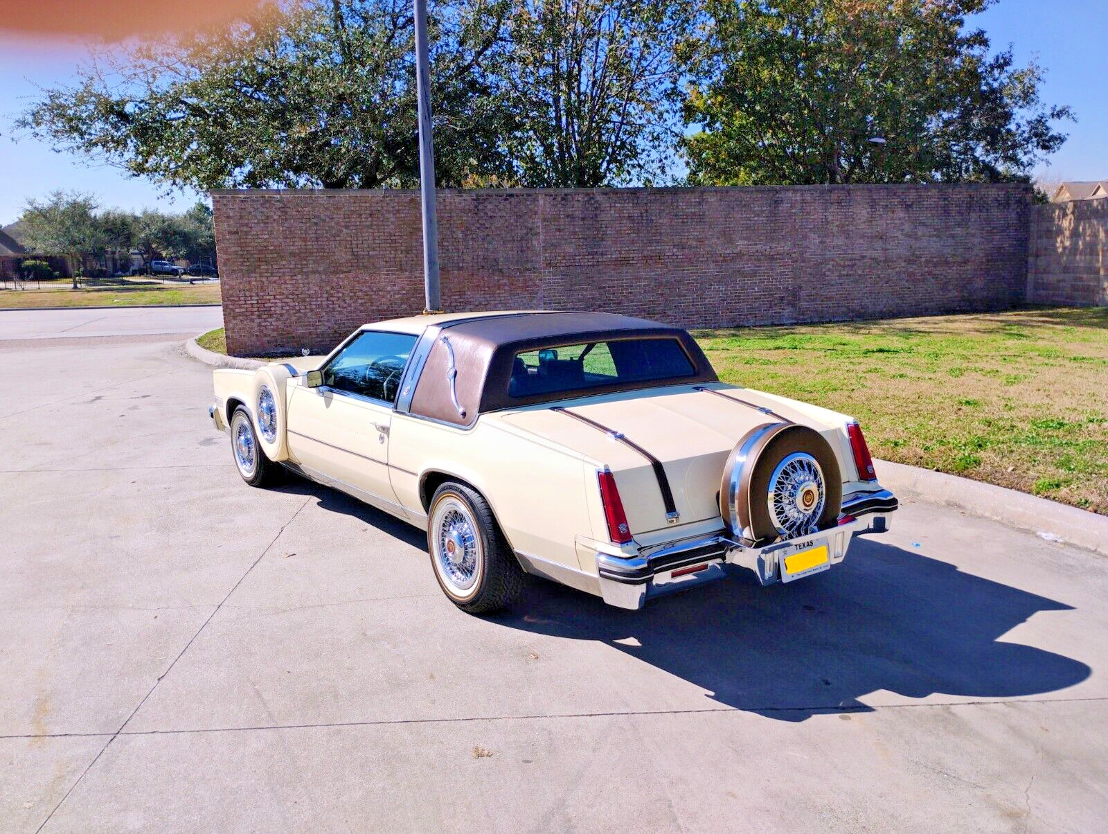 Cadillac-Eldorado-1983-Coupe-1