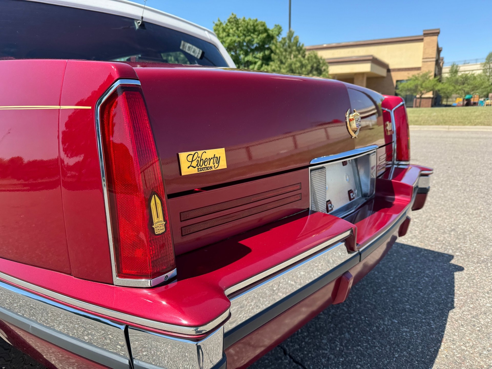 Cadillac-Eldorado-1990-22