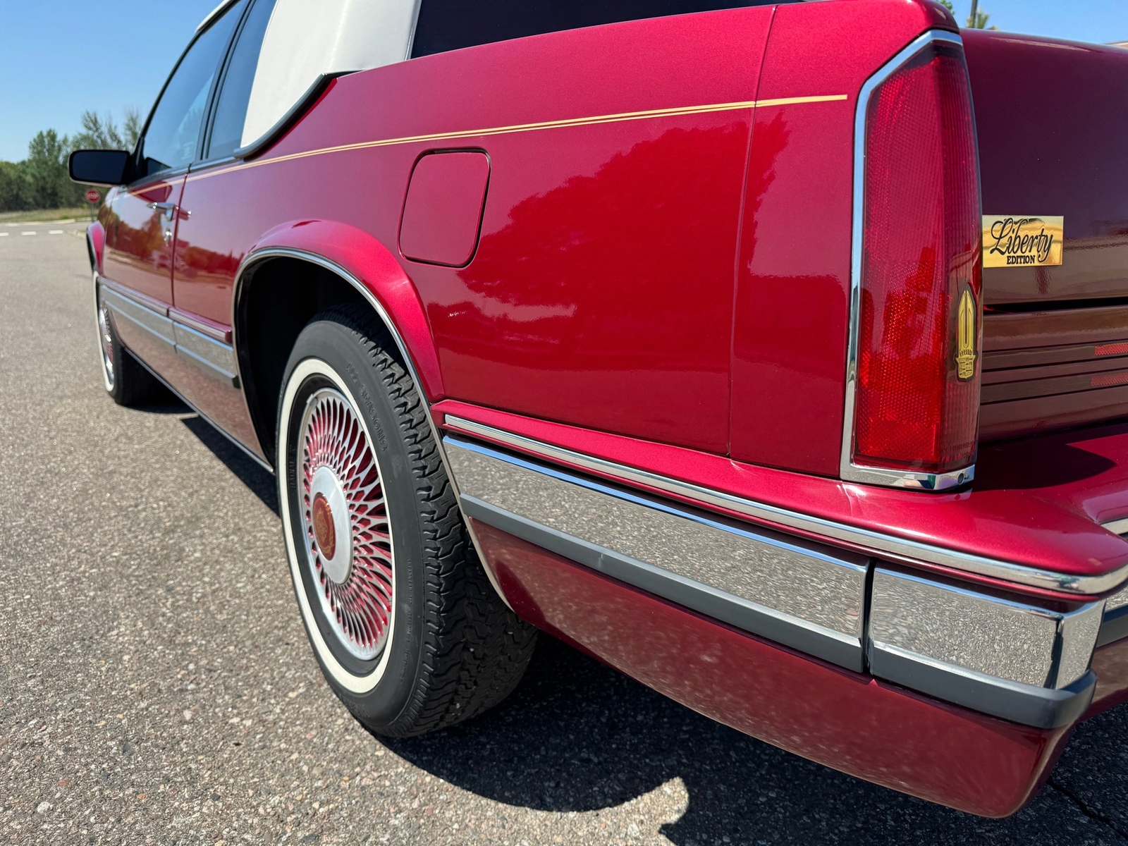 Cadillac-Eldorado-1990-23