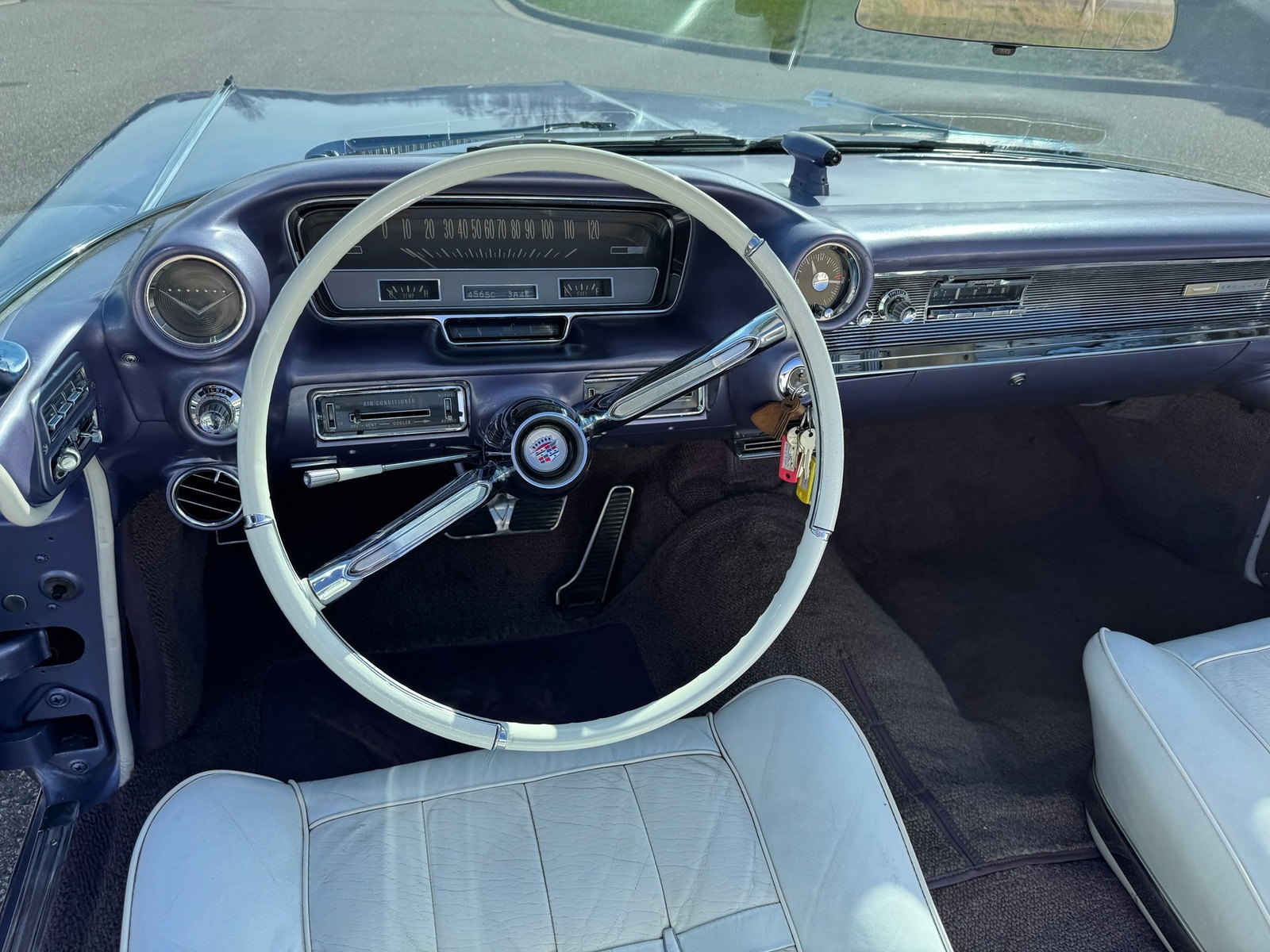 Cadillac-Eldorado-Biarritz-Convertible-1960-Convertible-11