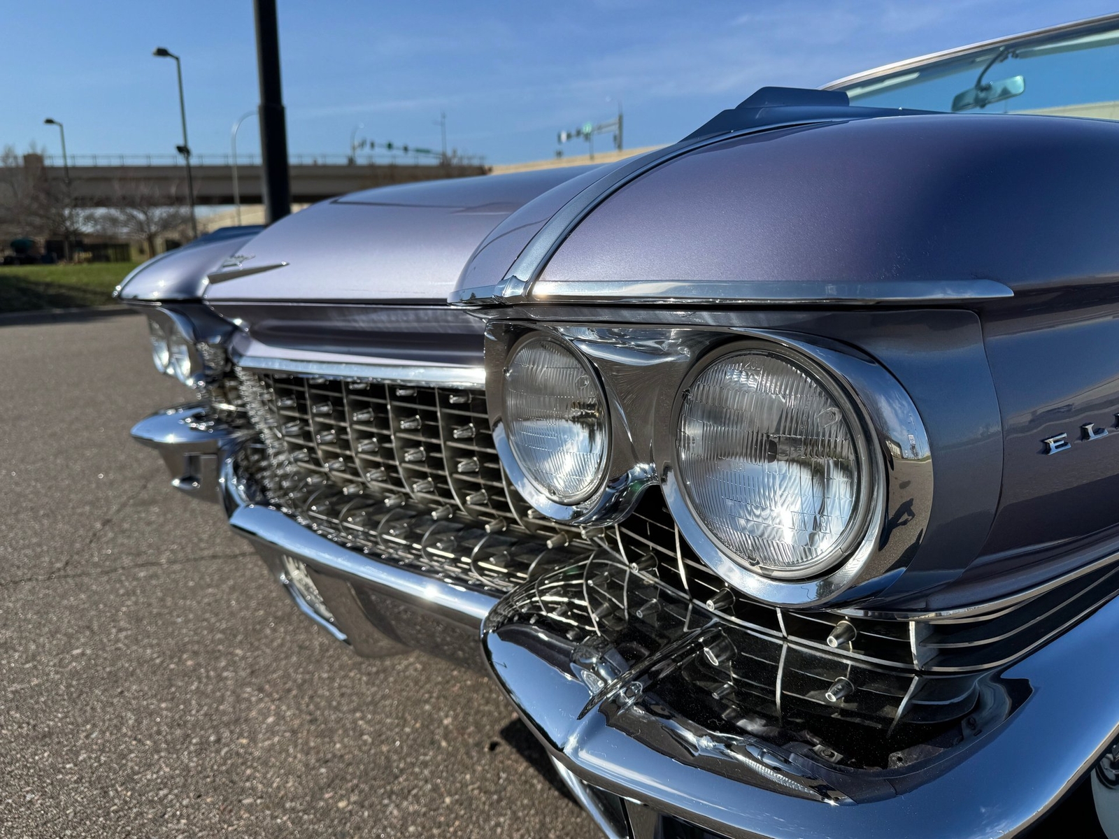 Cadillac-Eldorado-Biarritz-Convertible-1960-Convertible-20