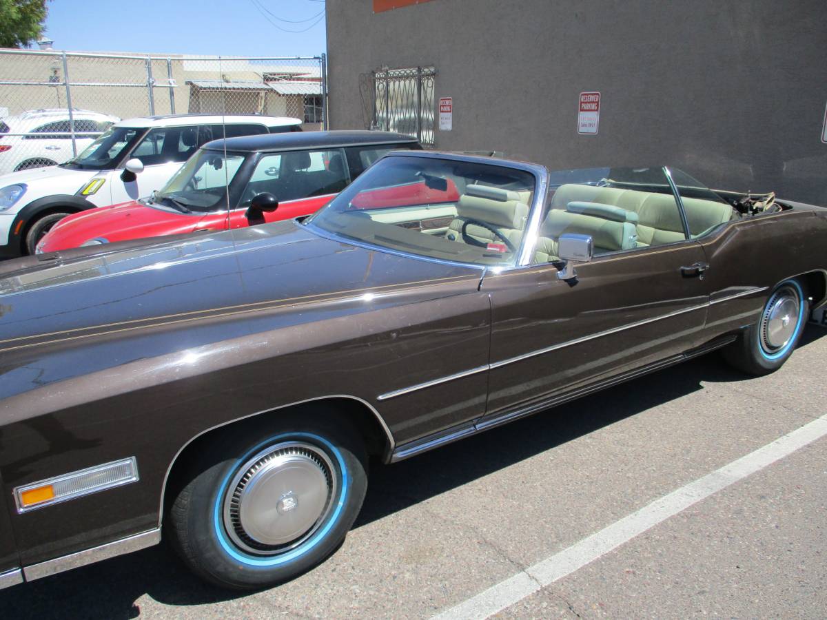 Cadillac-Eldorado-convertible-1975-brown-11