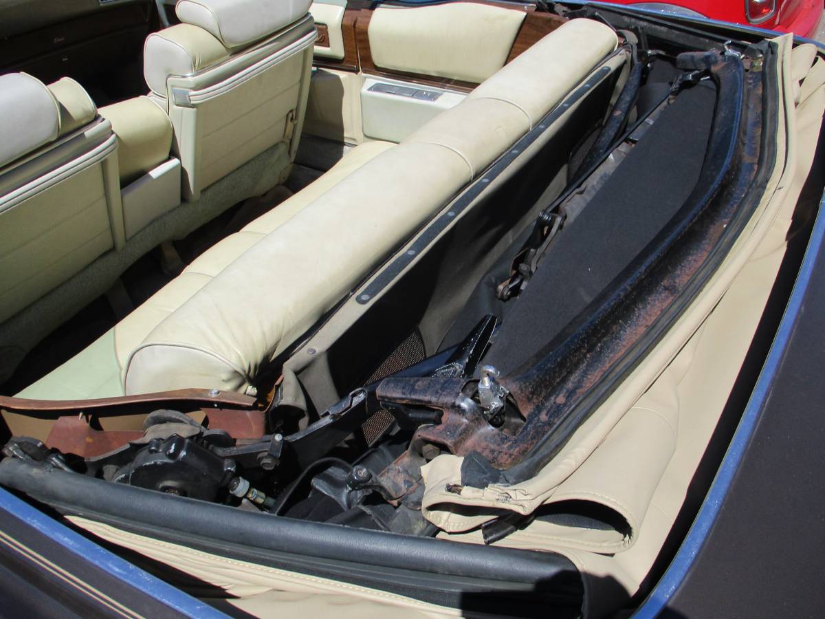 Cadillac-Eldorado-convertible-1975-brown-12