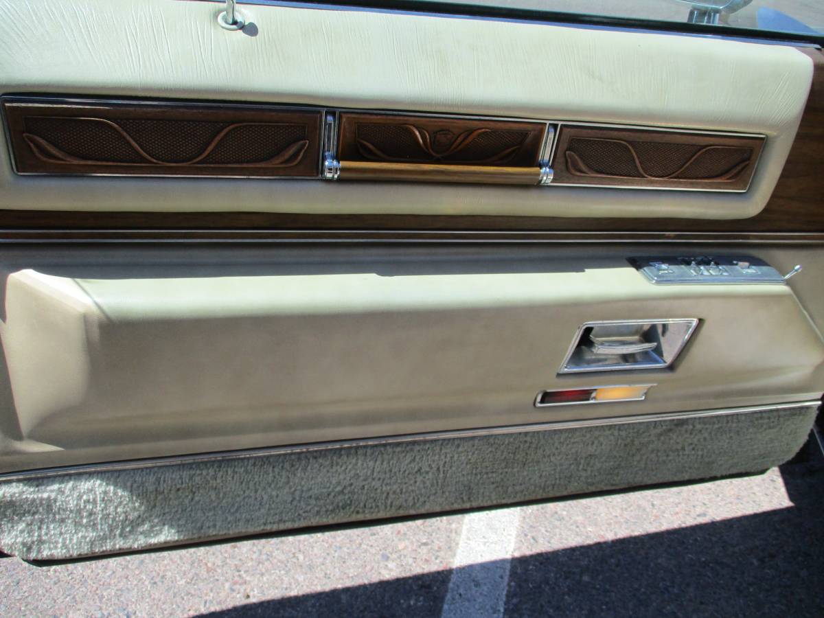 Cadillac-Eldorado-convertible-1975-brown-14