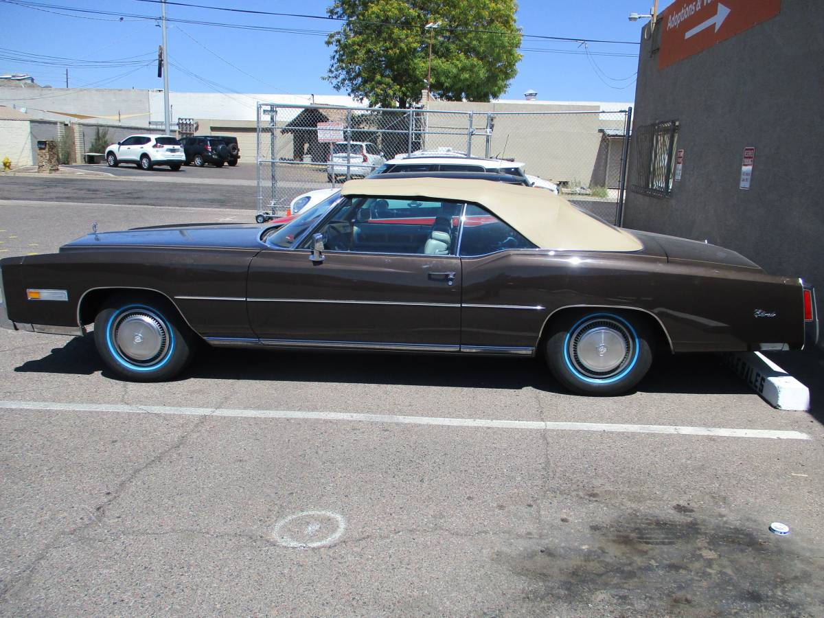 Cadillac-Eldorado-convertible-1975-brown-6