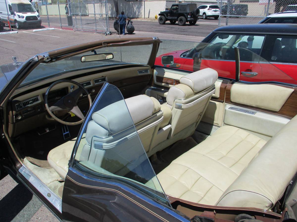 Cadillac-Eldorado-convertible-1975-brown-7
