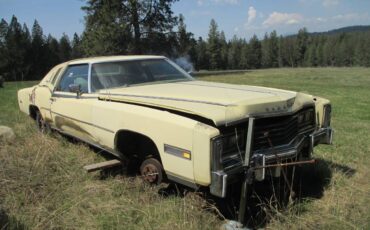 Cadillac-Eldorado-convertible-1975-red-10
