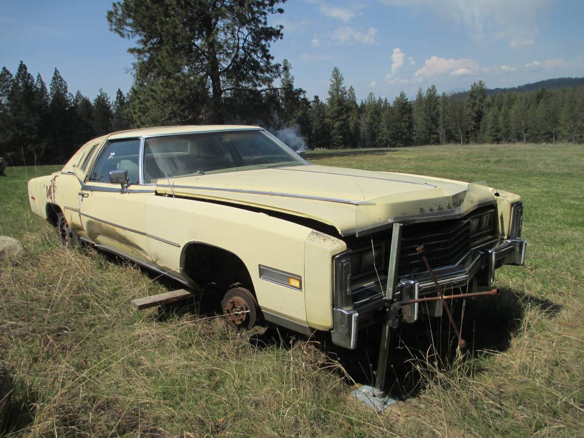 Cadillac-Eldorado-convertible-1975-red-10