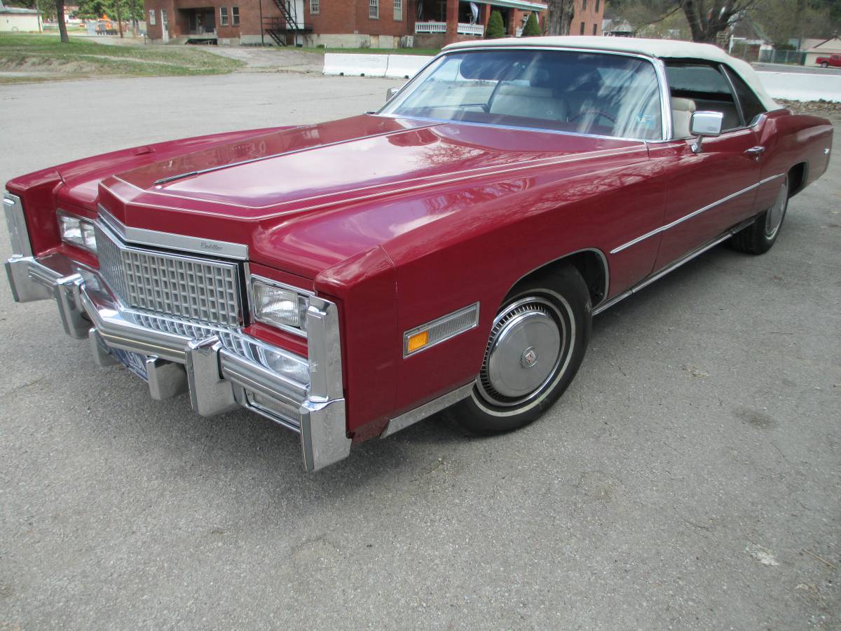 Cadillac-Eldorado-convertible-1975-red-3