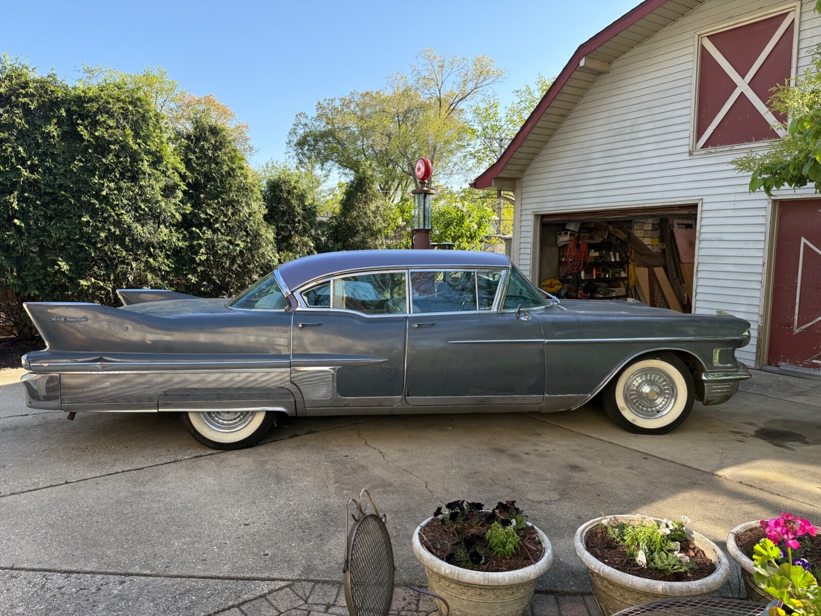 Cadillac-Fleetwood-1958-Sedan-1