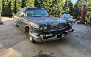 Cadillac-Fleetwood-1958-Sedan-2