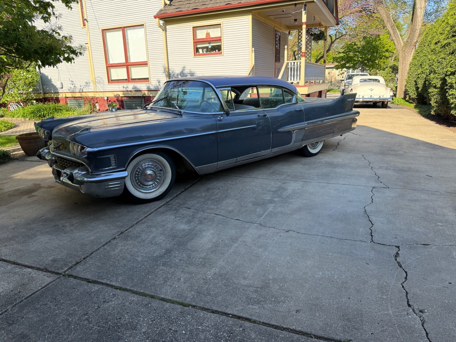 Cadillac-Fleetwood-1958-Sedan-3