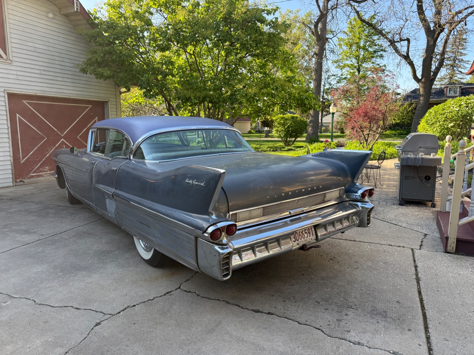 Cadillac-Fleetwood-1958-Sedan-4