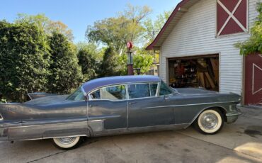 Cadillac-Fleetwood-1958-Sedan-5
