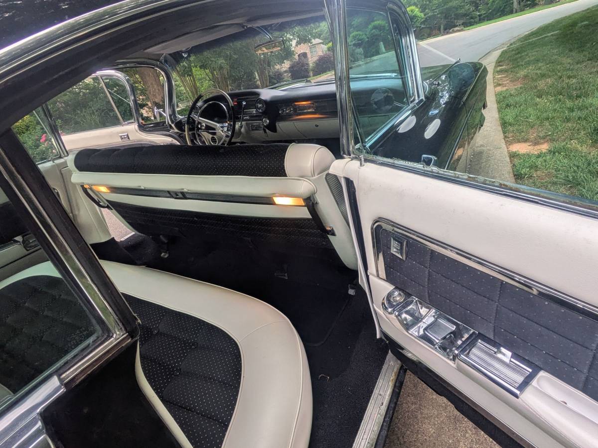 Cadillac-Fleetwood-1959-black-15