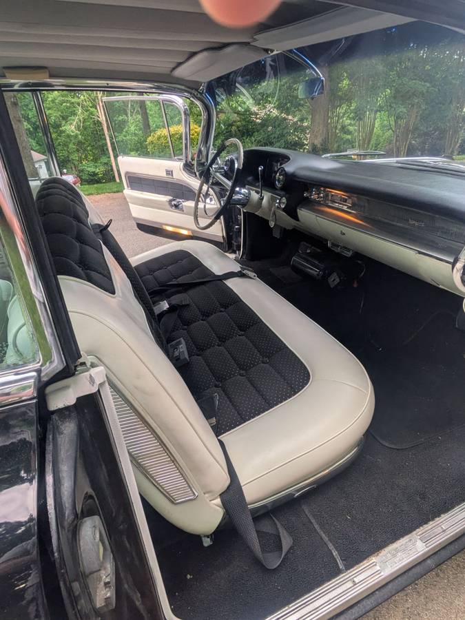 Cadillac-Fleetwood-1959-black-16