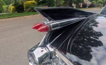 Cadillac-Fleetwood-1959-black-4