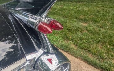 Cadillac-Fleetwood-1959-black-5