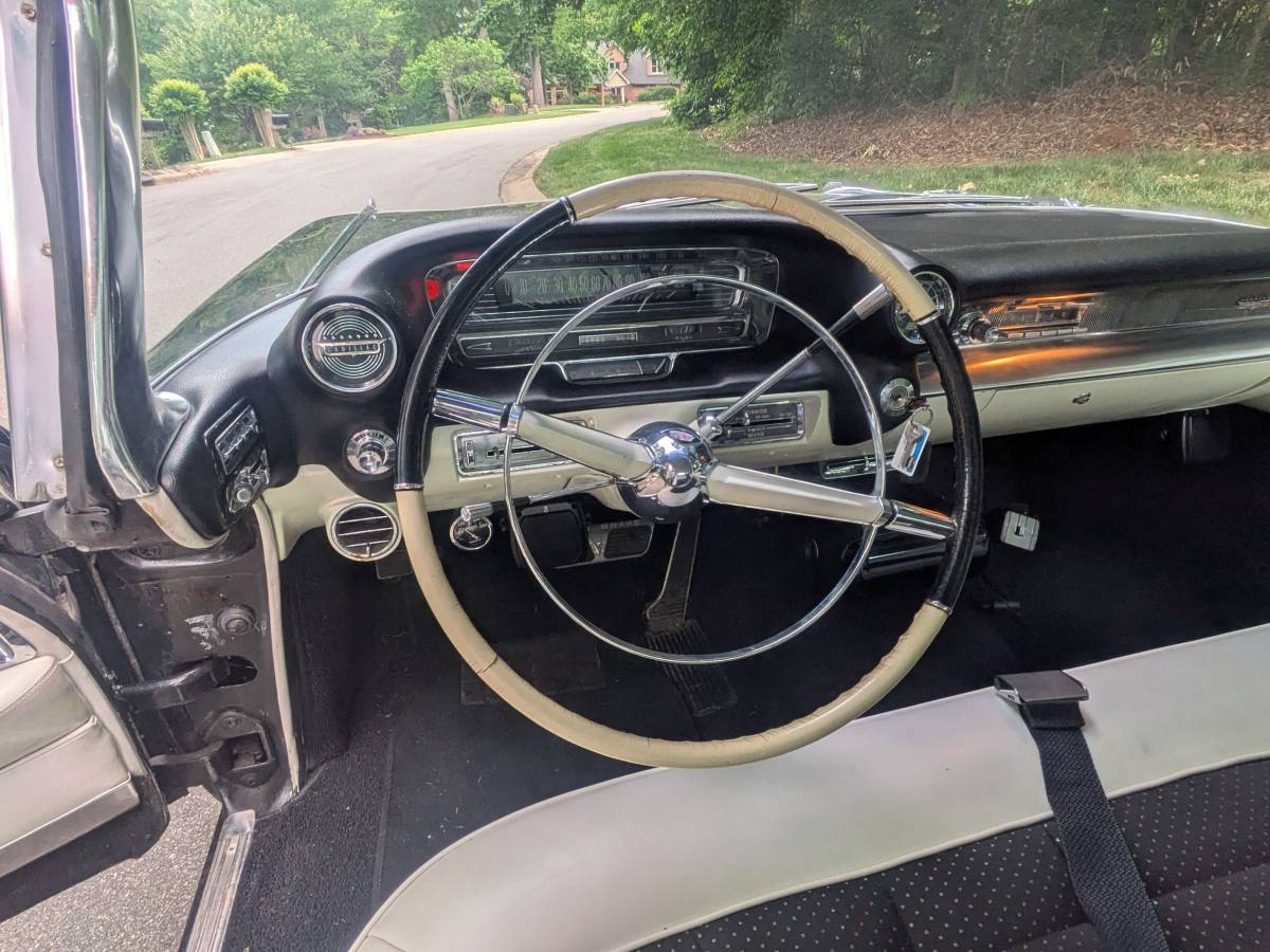 Cadillac-Fleetwood-1959-black-8