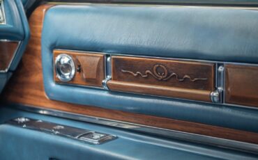Cadillac-Fleetwood-1975-Sedan-11