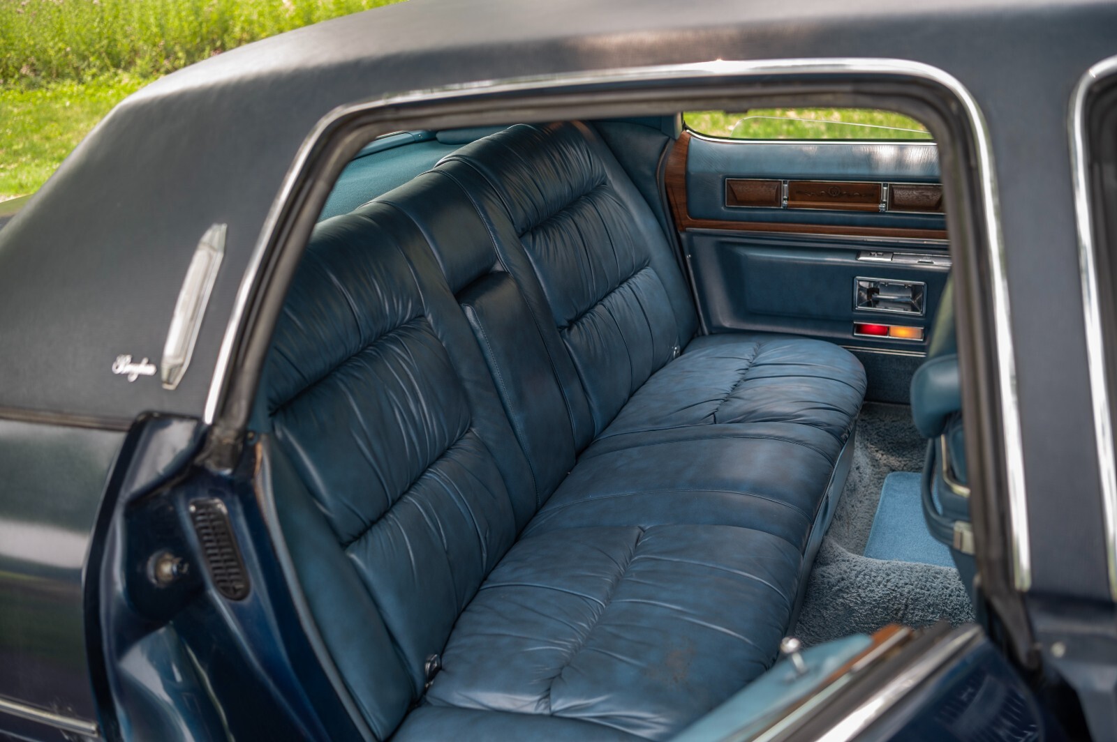 Cadillac-Fleetwood-1975-Sedan-12