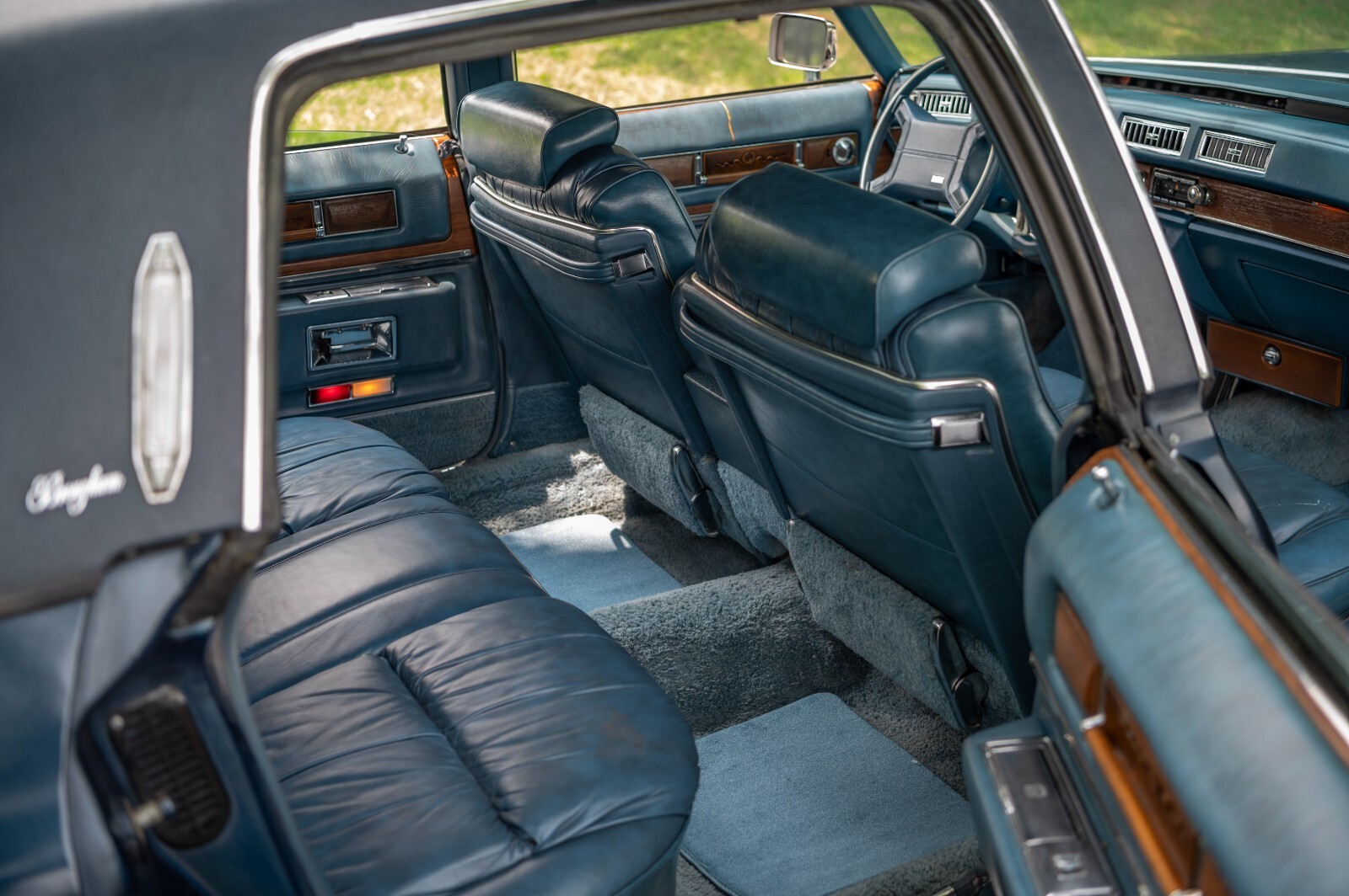 Cadillac-Fleetwood-1975-Sedan-13