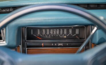 Cadillac-Fleetwood-1975-Sedan-15