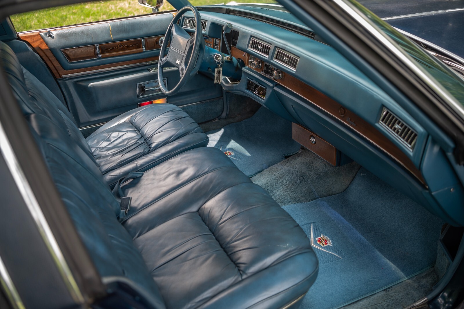 Cadillac-Fleetwood-1975-Sedan-9