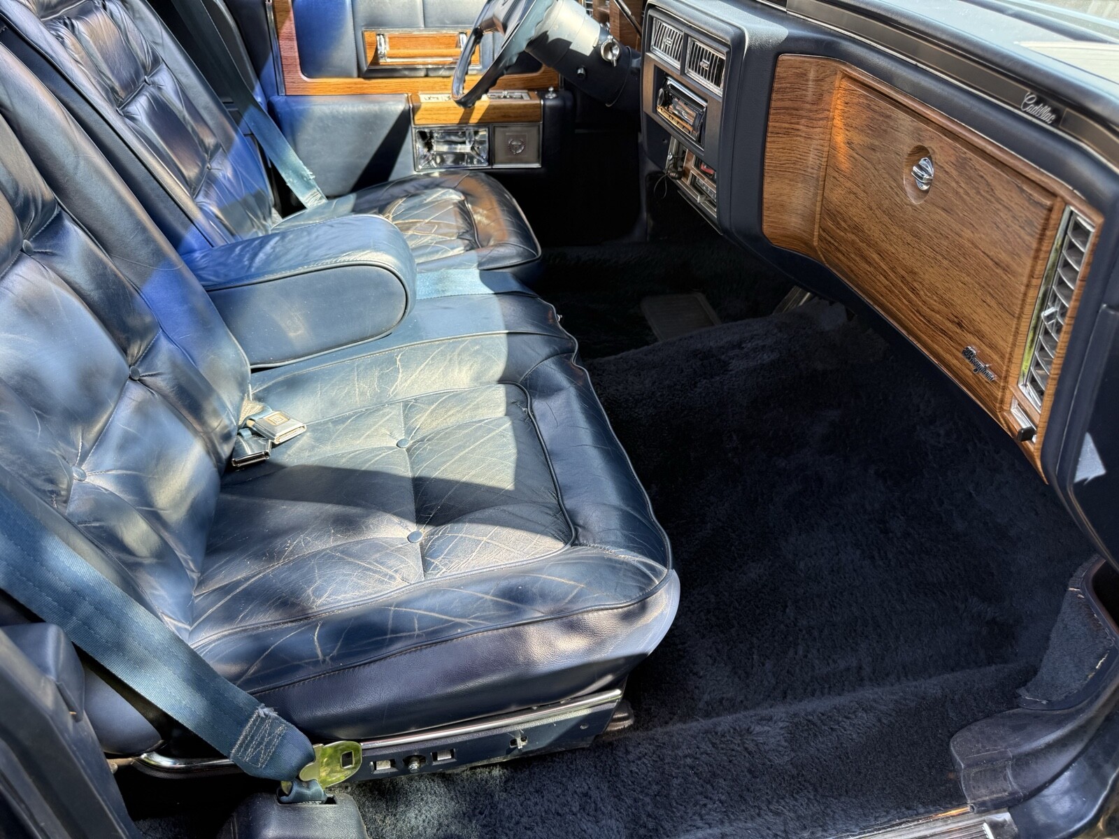 Cadillac-Fleetwood-1980-Sedan-14