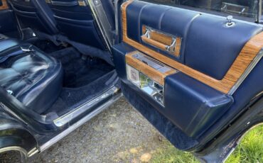 Cadillac-Fleetwood-1980-Sedan-17