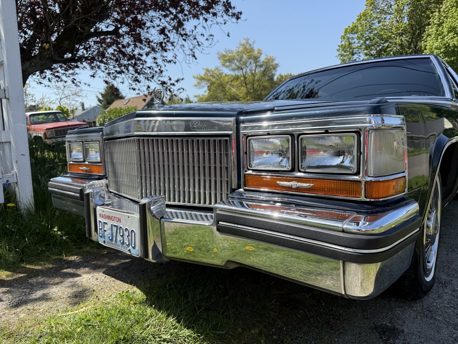 Cadillac-Fleetwood-1980-Sedan-2
