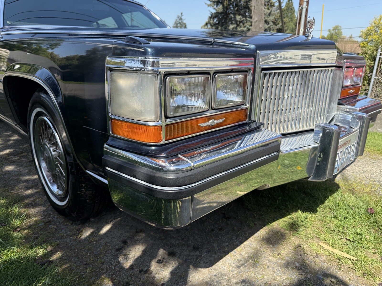 Cadillac-Fleetwood-1980-Sedan-3