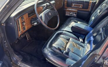 Cadillac-Fleetwood-1980-Sedan-9