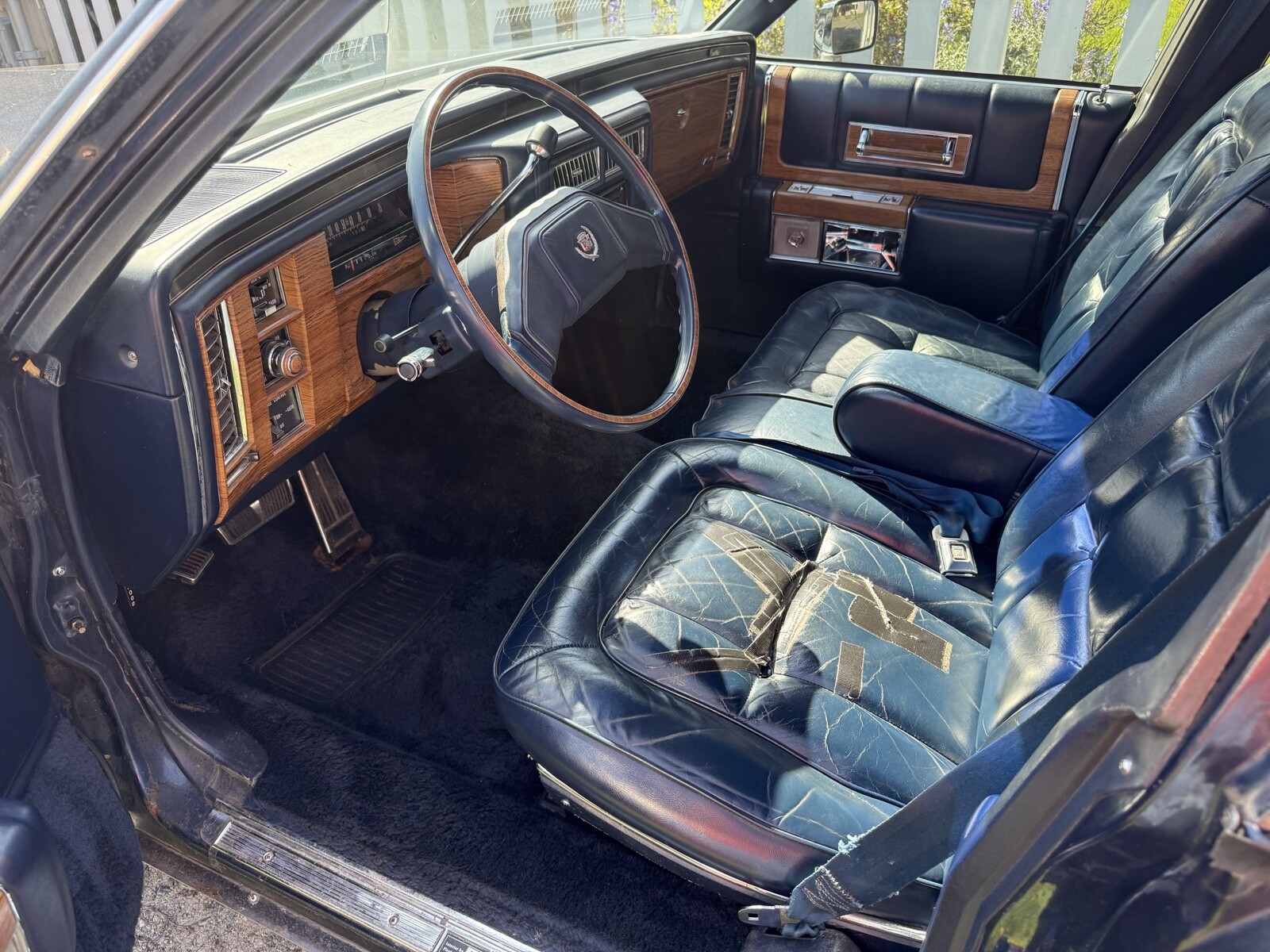 Cadillac-Fleetwood-1980-Sedan-9