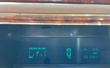 Cadillac-Fleetwood-1991-Sedan-18