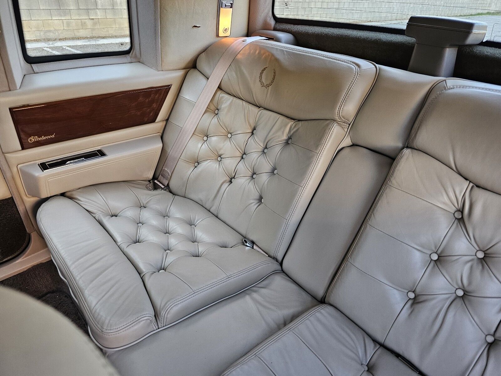 Cadillac-Fleetwood-1992-Coupe-33