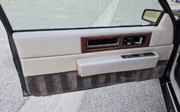 Cadillac-Fleetwood-1992-Coupe-34
