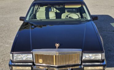 Cadillac-Fleetwood-1992-Coupe-8