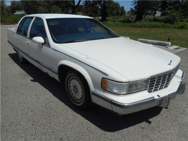 Cadillac-Fleetwood-1993-Sedan-12