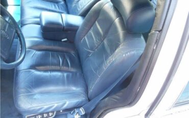 Cadillac-Fleetwood-1993-Sedan-17