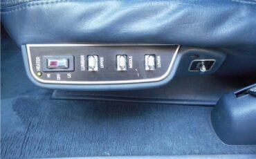 Cadillac-Fleetwood-1993-Sedan-18