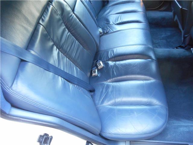 Cadillac-Fleetwood-1993-Sedan-22