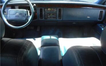 Cadillac-Fleetwood-1993-Sedan-26