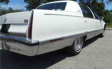Cadillac-Fleetwood-1993-Sedan-3
