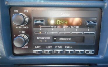 Cadillac-Fleetwood-1993-Sedan-33