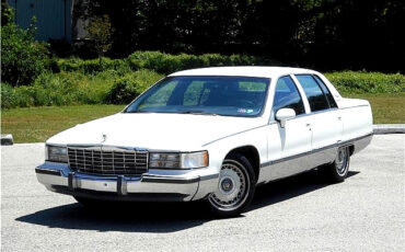 Cadillac-Fleetwood-1993-Sedan