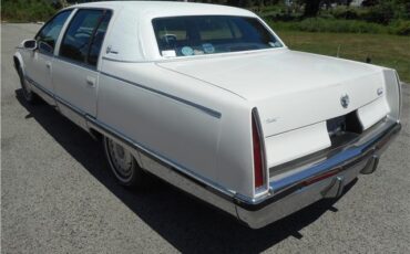 Cadillac-Fleetwood-1993-Sedan-6