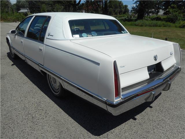 Cadillac-Fleetwood-1993-Sedan-6
